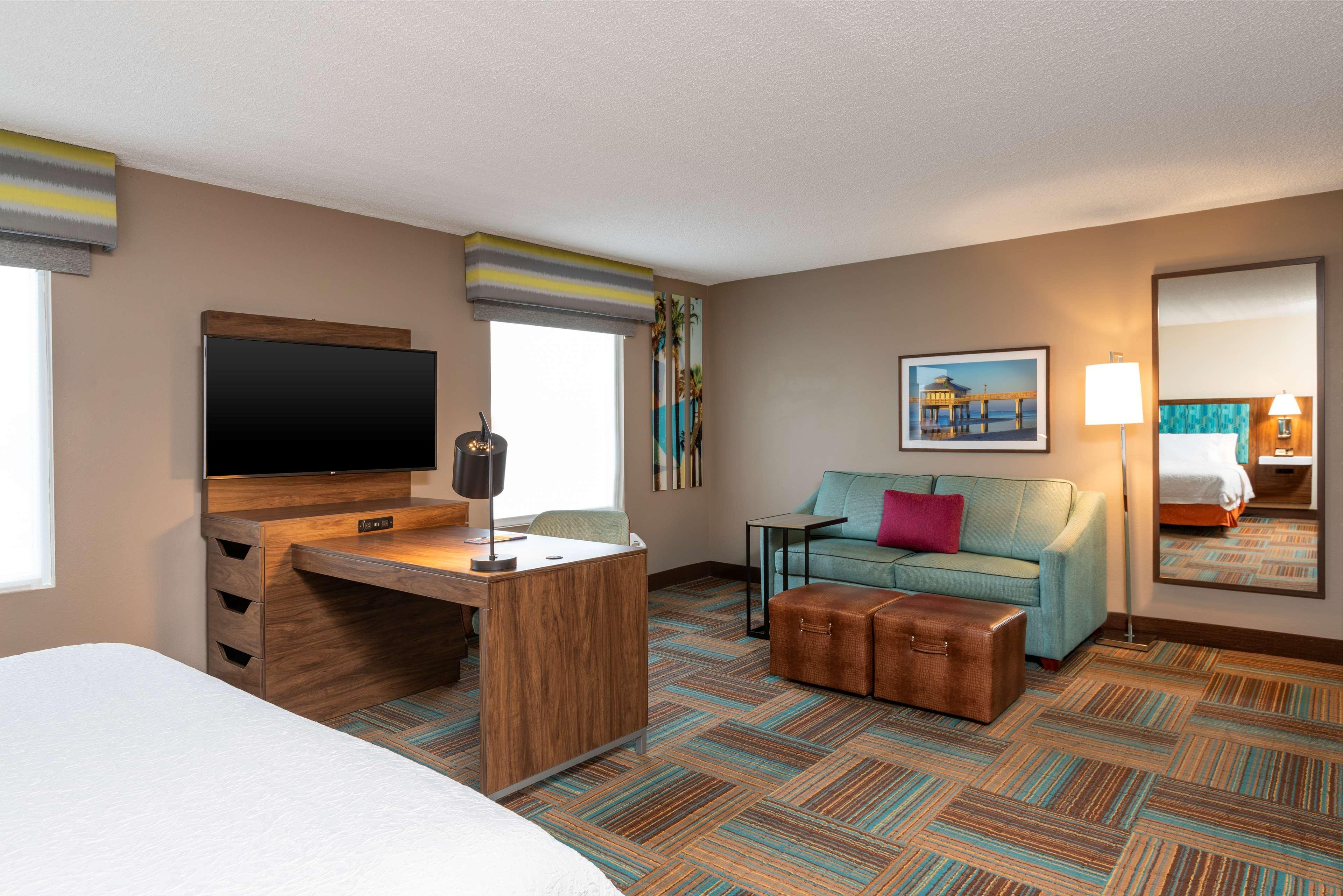 Hampton Inn & Suites Fort Myers-Colonial Boulevard Exteriér fotografie
