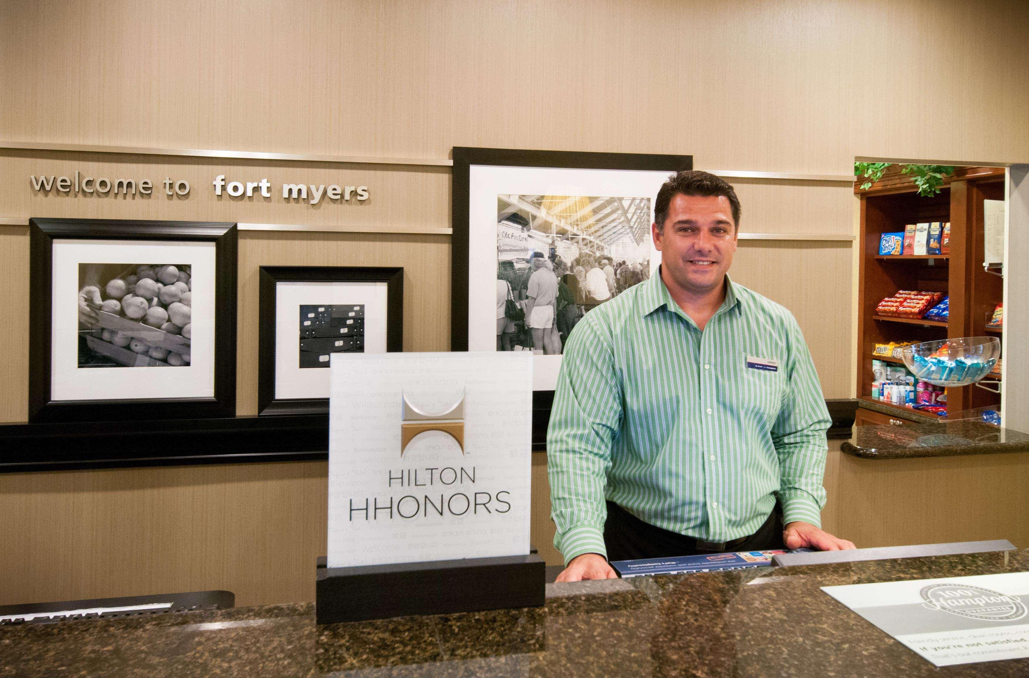 Hampton Inn & Suites Fort Myers-Colonial Boulevard Exteriér fotografie