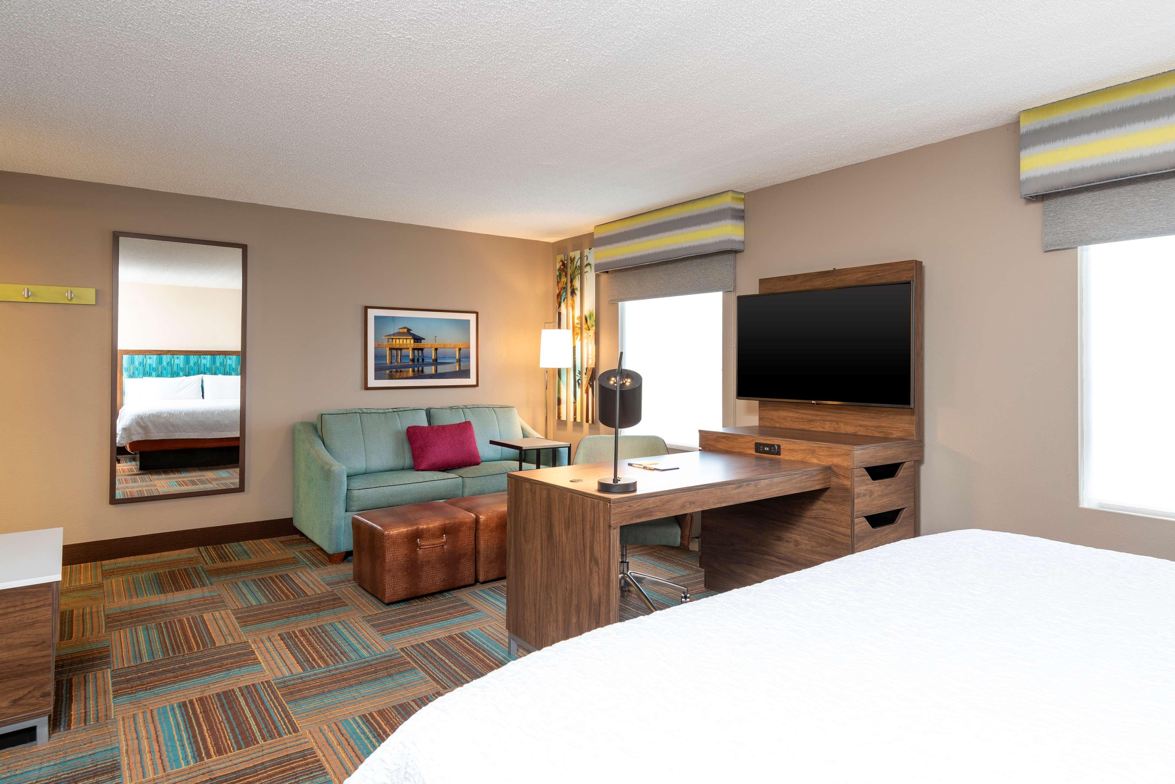Hampton Inn & Suites Fort Myers-Colonial Boulevard Exteriér fotografie