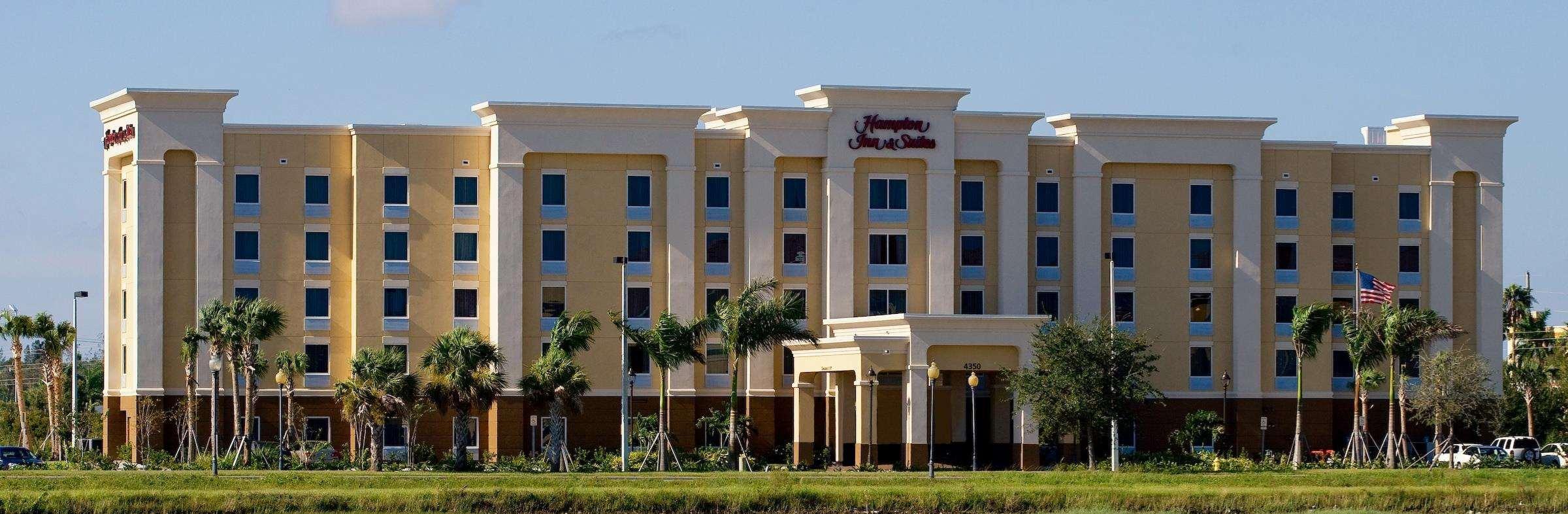 Hampton Inn & Suites Fort Myers-Colonial Boulevard Exteriér fotografie