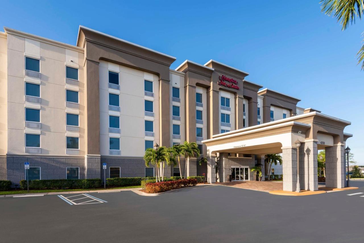 Hampton Inn & Suites Fort Myers-Colonial Boulevard Exteriér fotografie